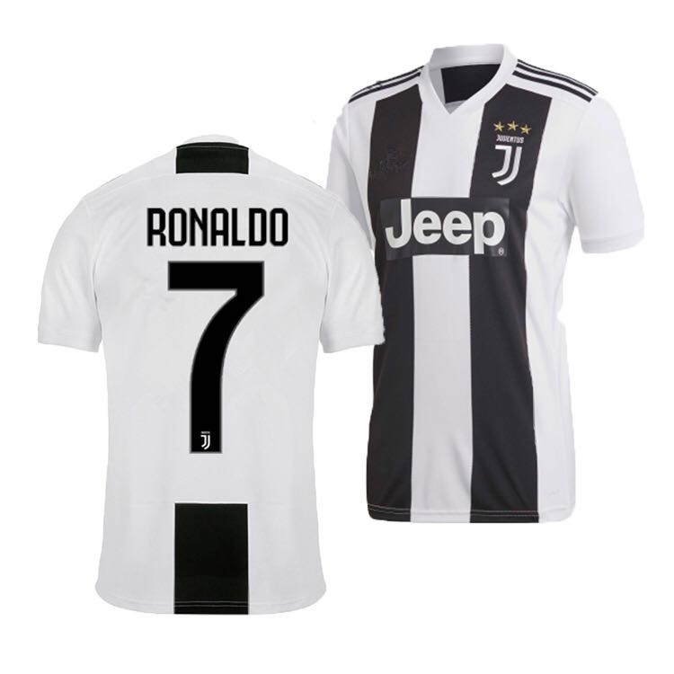 Áo đá banh Ronaldo đội Juventus