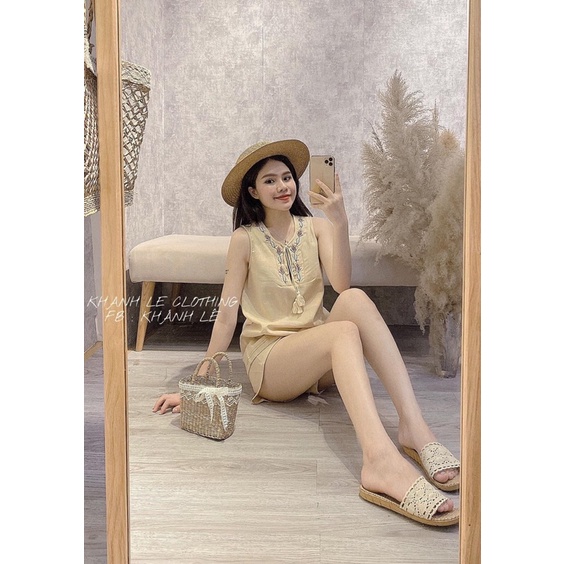 Set đũi sát nách Bộ đũi xước cổ thêu hoa quần sooc đùi màu nâu be