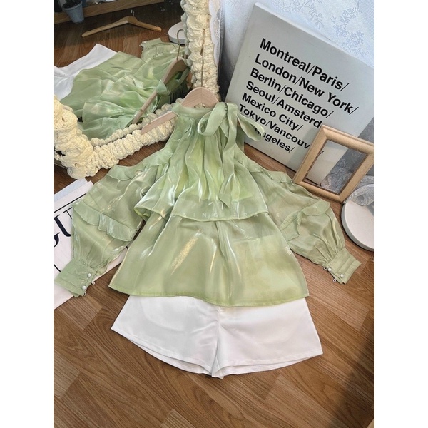 set áo trễ vai bèo xanh short trắng xinh