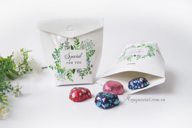 Set 50 hộp quà cưới cao cấp hoa lá làm quà cảm ơn tiệc cưới và sự kiện | BigBuy360 - bigbuy360.vn