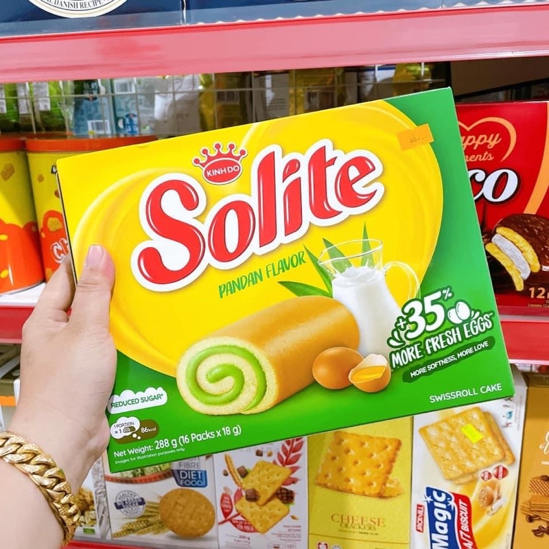 Kinh Đô - Bánh Solite Cuộn Kem Vị Dứa 288g