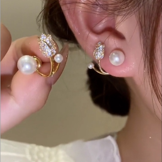 Khuyên Tai Mạ Vàng Hình Hoa Tulip Đính Ngọc Trai Phong Cách Hàn Quốc Mới