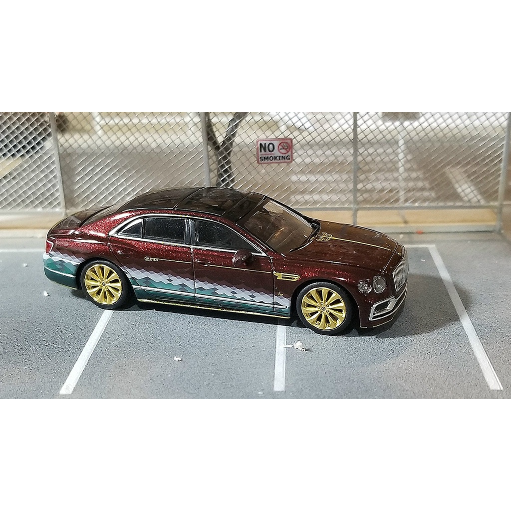 Xe mô hình tĩnh MiniGT 1:64 Giáng Sinh - Bentley Flying Spur Christmas Limited China Exclusive