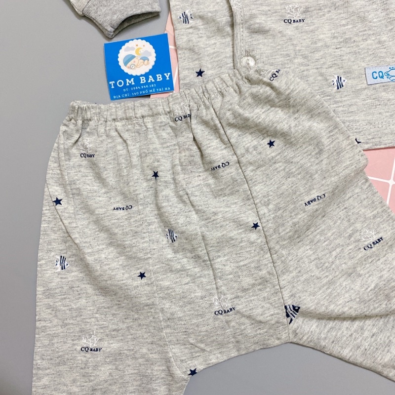 Bộ dài tay cúc chéo CQ Baby cho bé