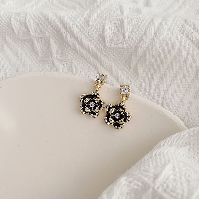 Khuyên tai kẹp không bấm lỗ chốt cố định K077 bằng hợp kim mạ vàng hình bông hoa đính đá dáng midi Leous Accessories