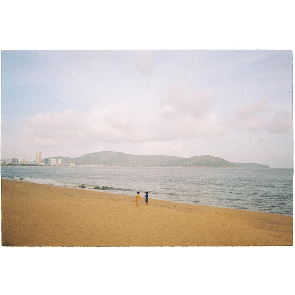 Máy ảnh film Konica C35EF