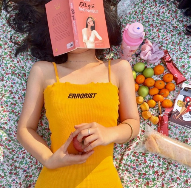 Đầm dây thêu chữ ERORIST