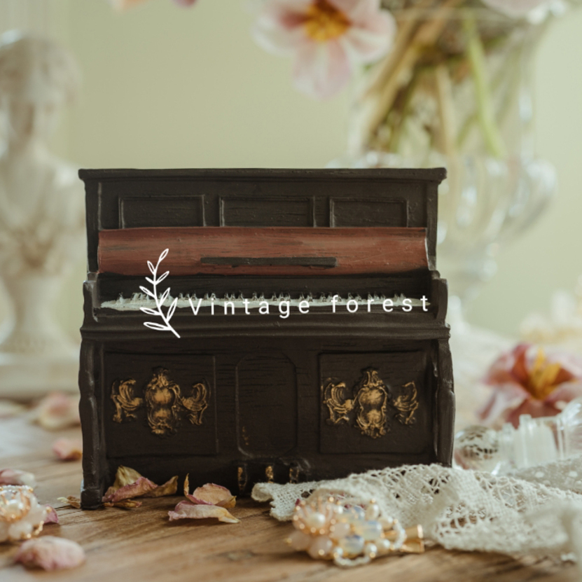 ZAKKA cửa hàng tạp hóa nhựa làm cũ bẩn Retro Mini đàn piano nhỏ bắn đạo cụ Trang chủ thủ công đồ trang trí