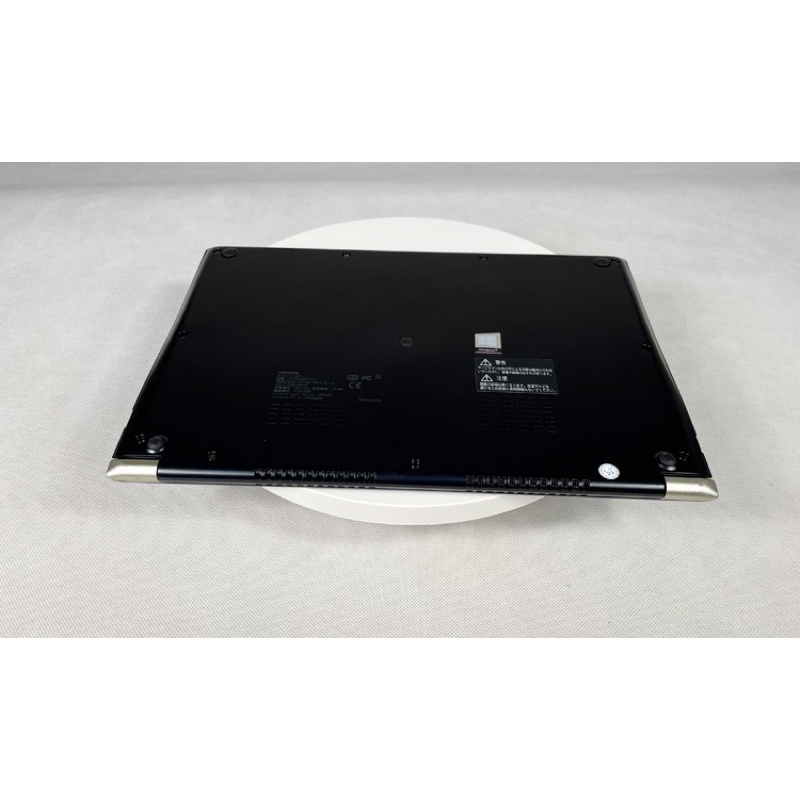 Laptop Toshiba Portege X30 nặng 1kg pin 6 7h  i5-7200u Ram 4GB SSD 128GB màn 13,3 FHD IPS - Bảo hành 6 tháng