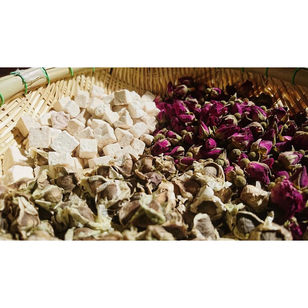 SỮA TẮM THIÊN NHIÊN DƯỠNG THẢO MỘC HERBYOU