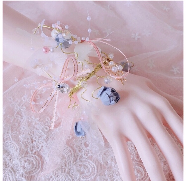 Vòng tay hoa Lolita