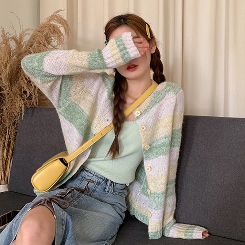 Áo Khoác Cardigan Dáng Ngắn Form Rộng Họa Tiết Kẻ Sọc Cầu Vồng Phong Cách Hàn Quốc