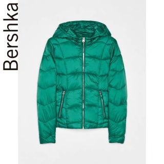 Áo phao bershka auth