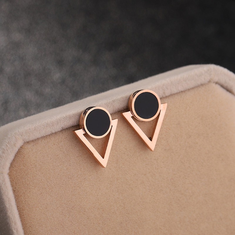 Bông Tai Hình Tròn Và Tam Giác Titan Ko Đen TT 3746