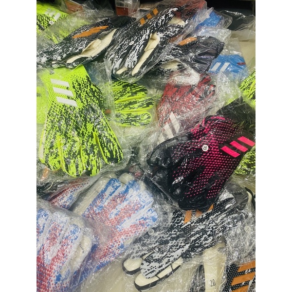 Găng Tay Thủ Môn Predator Pro 2020