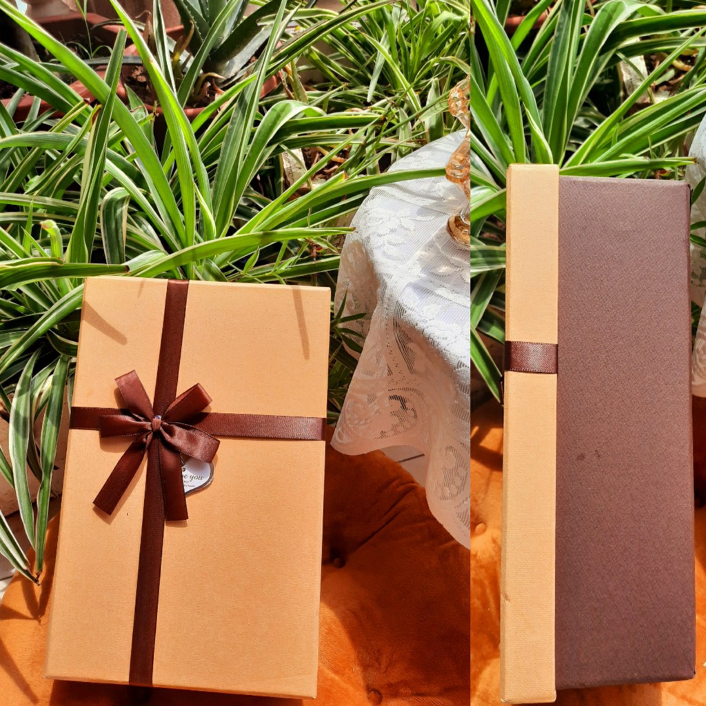 Hộp quà chữ nhật loại to 27cmx17cmx9cm | BigBuy360 - bigbuy360.vn