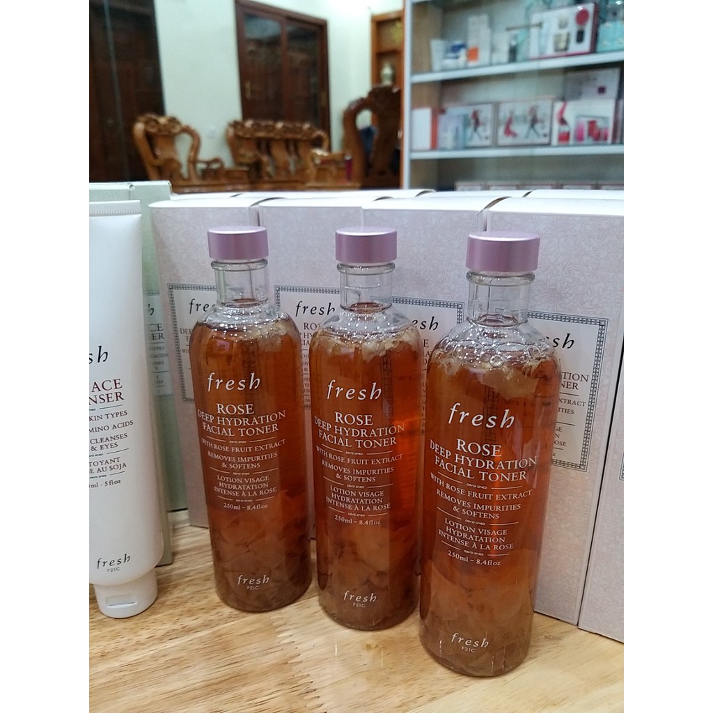 Nước hoa hồng Fresh Rose Deep Hydration Facial Toner