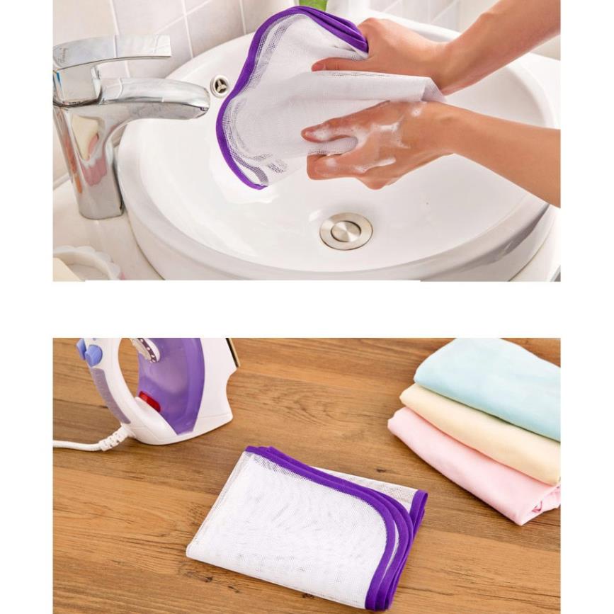 Tấm lưới cách nhiệt lót ủi quần áo.