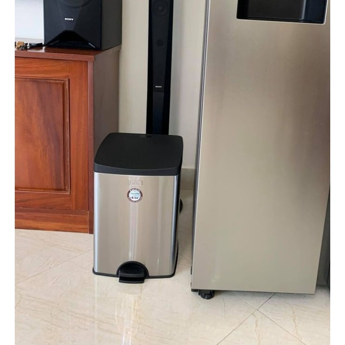 Thùng rác inox 15l đạp chân đóng mở bằng giảm chấn đóng mở êm ái