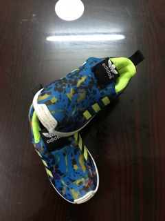Giầy thể thao adidas