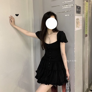 Đầm dáng ôm tay phồng phong cách công chúa thời trang mùa hè