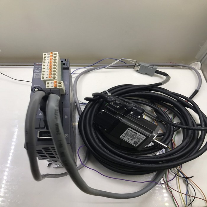 MR-JN-10A Bộ điều khiển trục Servo loại phát xung Mitsubishi