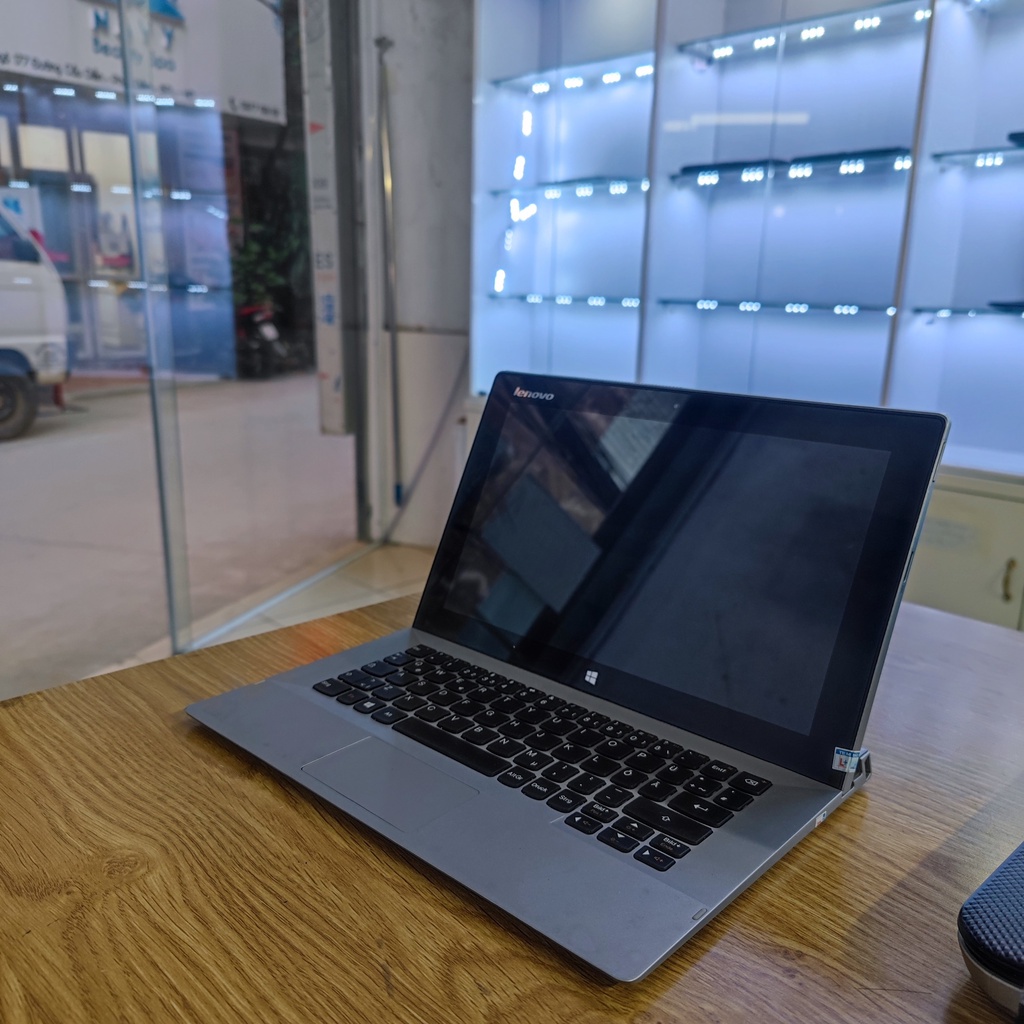 Laptop Lenovo	core i3-4030u, ram 2GB, ssd 120B + 64GB, màn cảm ứng | BigBuy360 - bigbuy360.vn