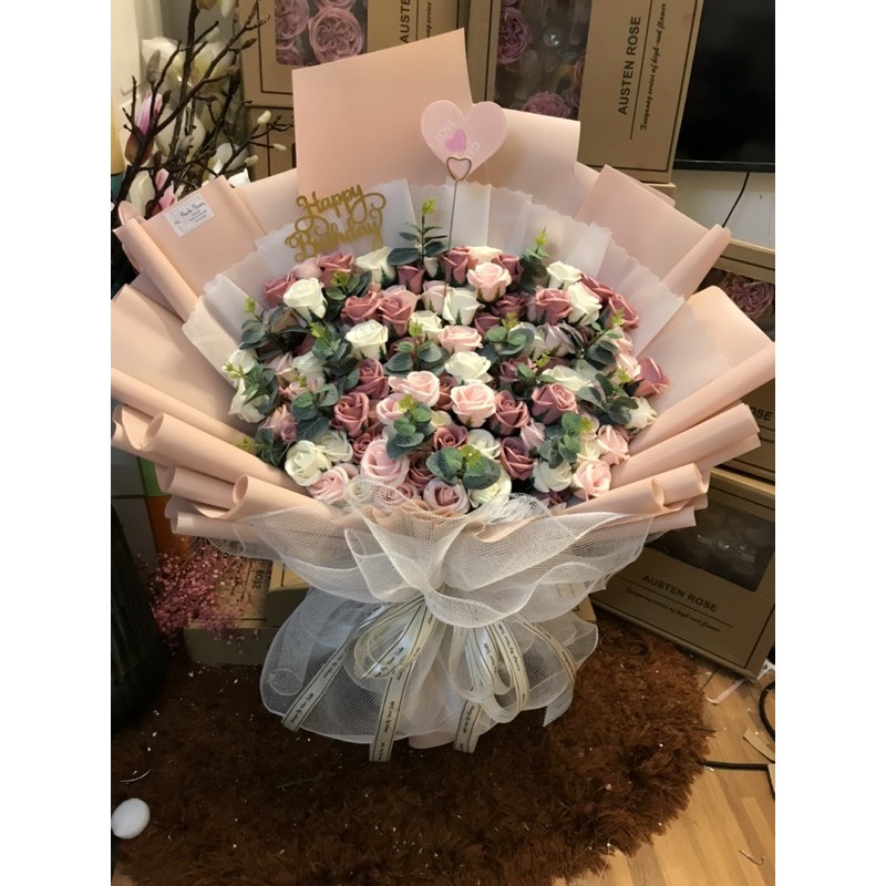 [Hoa sinh nhật - Nowship] Bó hoa sáp 100bông siêu khổng lồ. Hình ảnh độc quyền nhà Khả An!