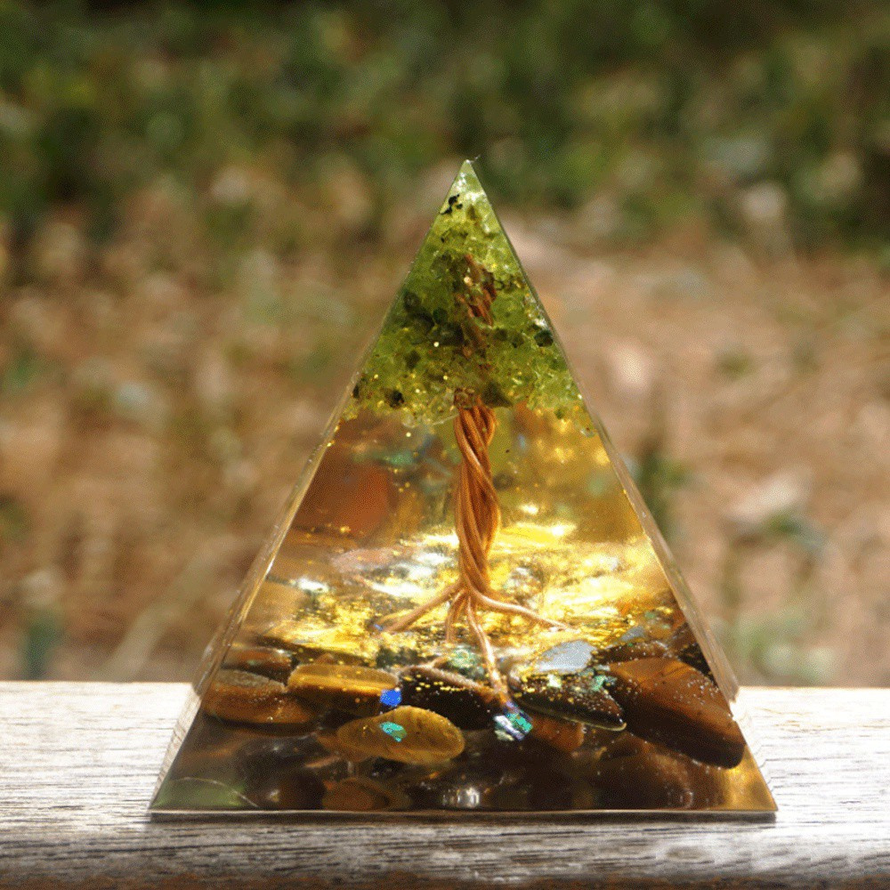 ❤LANSEL❤ Shelf Decor Orgone Pyramid Spirtual Things|Pedestals Peridot and Sodalite Chakra|Orgonite|Decor EMF Protection Healing Hand Craft Gifts for Women Positive Energy Generator