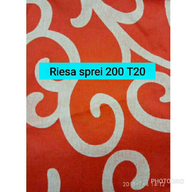 Đồng Hồ Đeo Tay Riesa Sprei Chống Thấm Nước 200 T20 Màu Đỏ