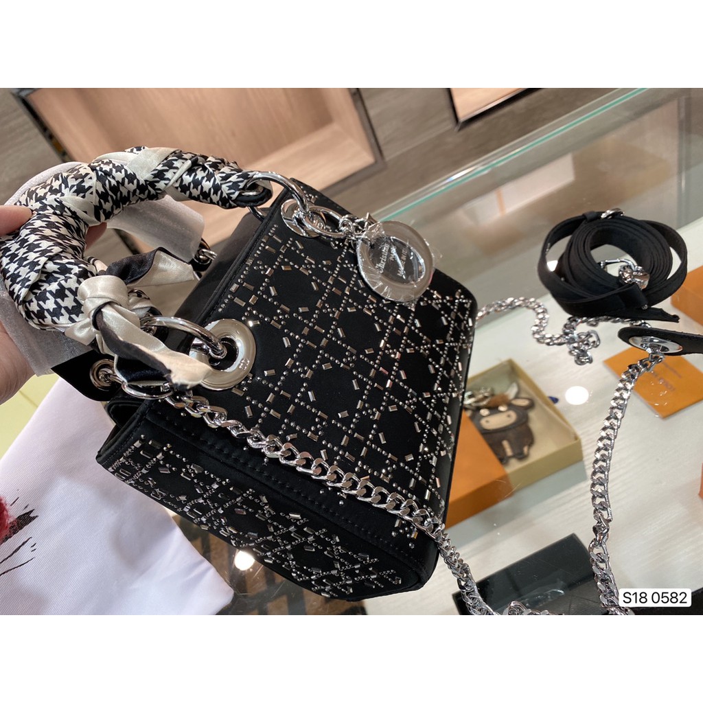 Túi xách nữ có dây đeo chéo thời trang Lady Dior CD có 2 màu siêu xinh bling bling