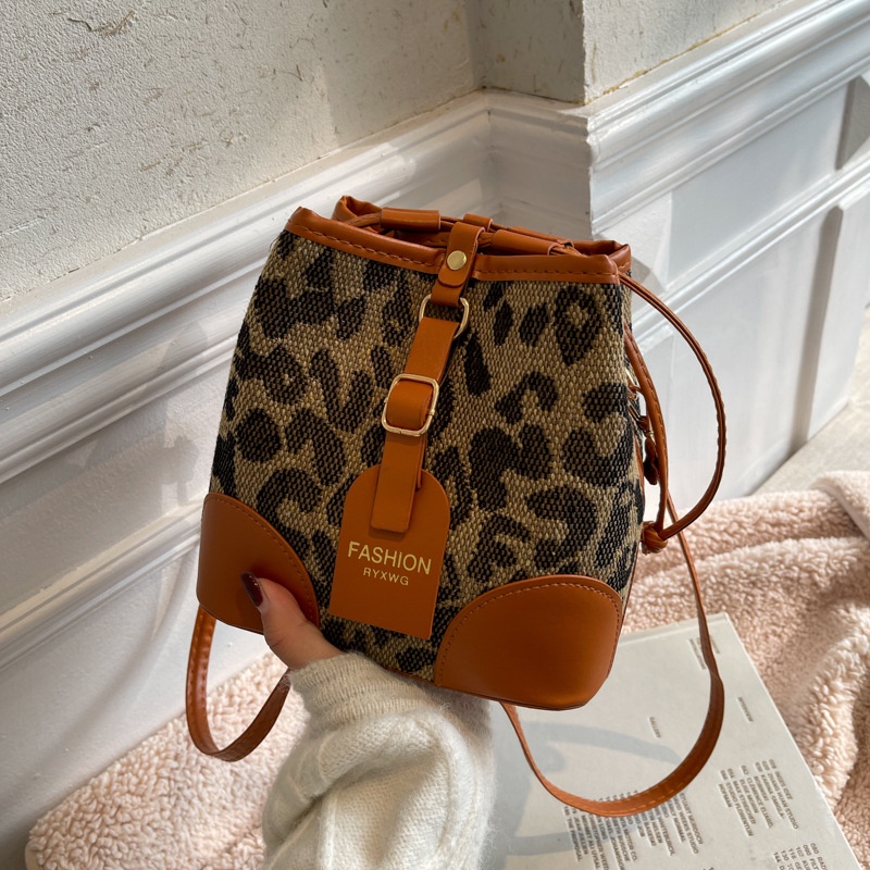 Túi đeo vai IELGY dáng xô phong cách cổ điển thời trang cho nữ