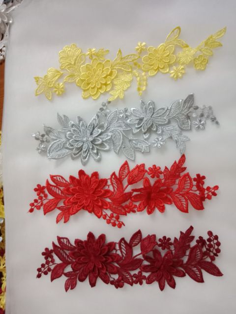 Hoa ren trang trí váy ,áo.