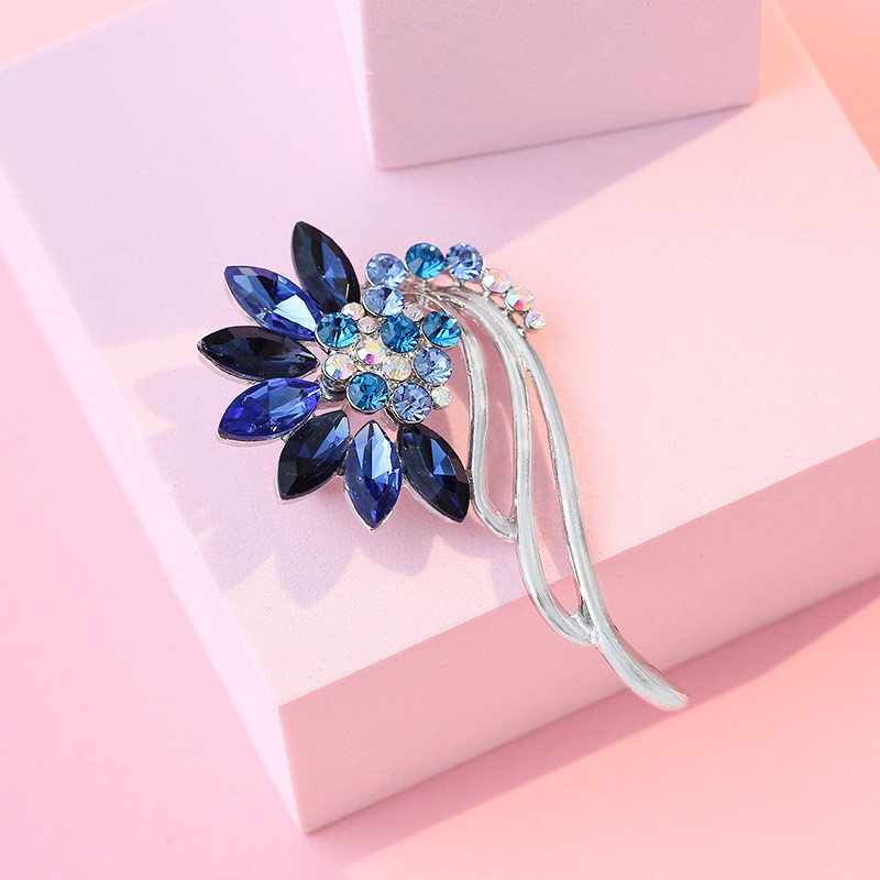 Bộ sưu tập cài áo đính đá lấp lánh GC324 và các mẫu khác