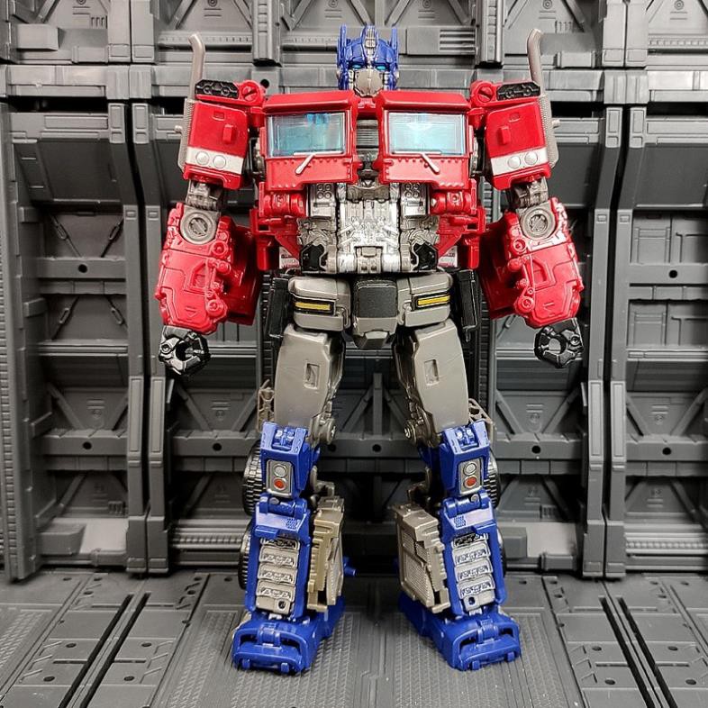 Mô hình robot Star Commander