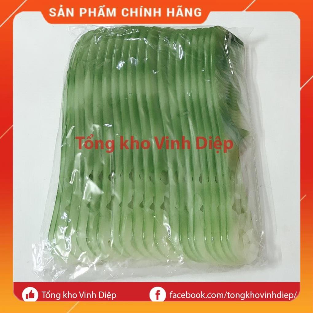 01 chiếc lược chải tóc có cán đục lỗ hình