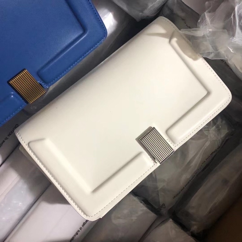 Túi pedr đeo chéo khoá vuông