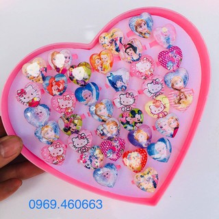 Hộp Nhẫn Đồ chơi. Hộp 36 chiếc Full hình các cô công chúa, nhân vật hoạt hình nổi tiếng