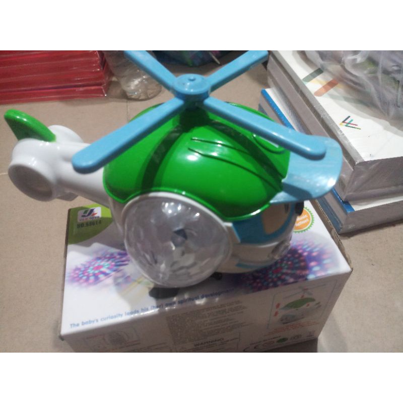 MÁY BAY TRỰC THĂNG XOAY 360 ĐỘ CÓ ĐÈN - CÓ NHẠC (TẶNG PIN)