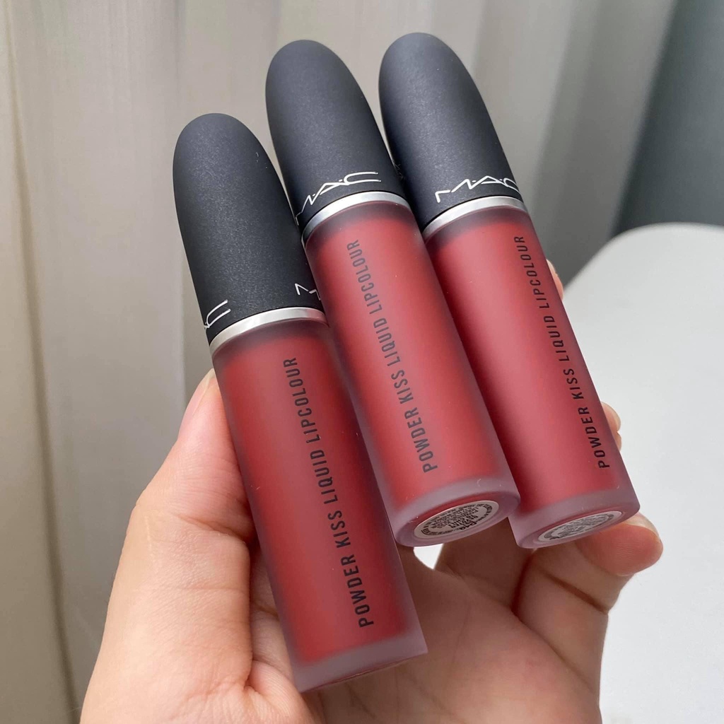 Son MAC Powder Kiss Liquid Lipcolour