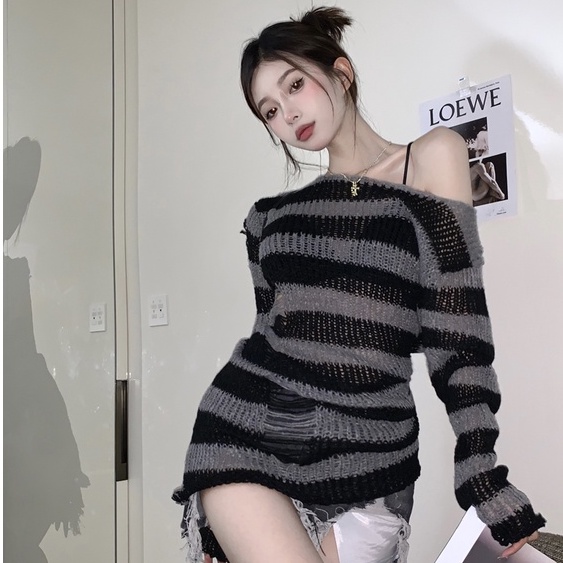 QKOOLE  Áo sweater Dệt Kim Tay Dài Dáng Rộng Họa Tiết Kẻ Sọc Thời Trang Hàn Quốc Cho Nữ