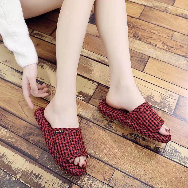 Dép đi trong nhà chất liệu vải mềm mại