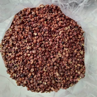 Xuyên tiêu đỏ