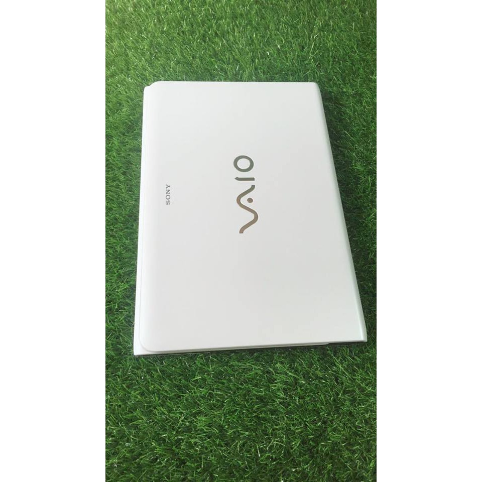 Hot laptop Sony Vaio SVE15 TRẮNG core i5-3210M Ram 4gb ổ cứng 320gb fui phím số cạc HD 4000 Tặng túi,chuột không dây | SaleOff247