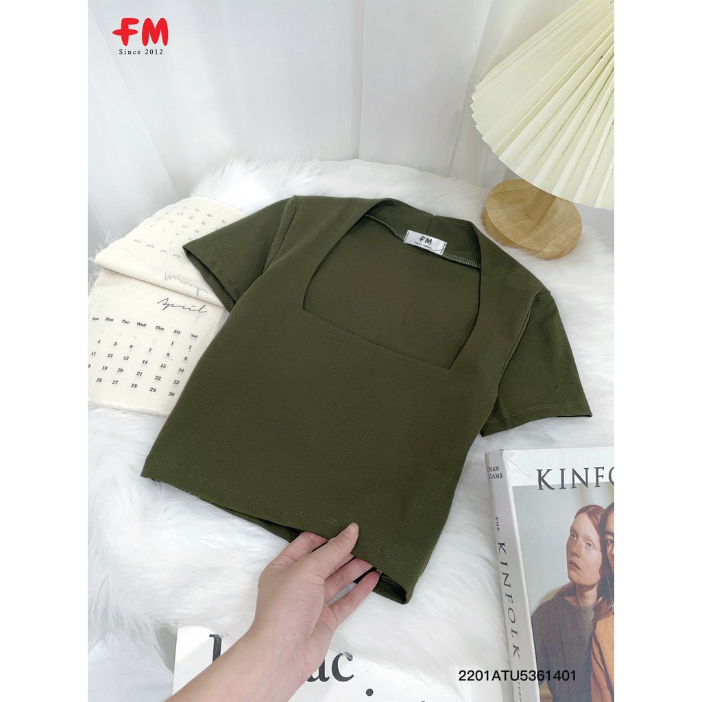 Áo thun ôm nữ FM Style cổ vuông tay ngắn dáng lửng hoạ tiết trơn basic thời trang 210150012