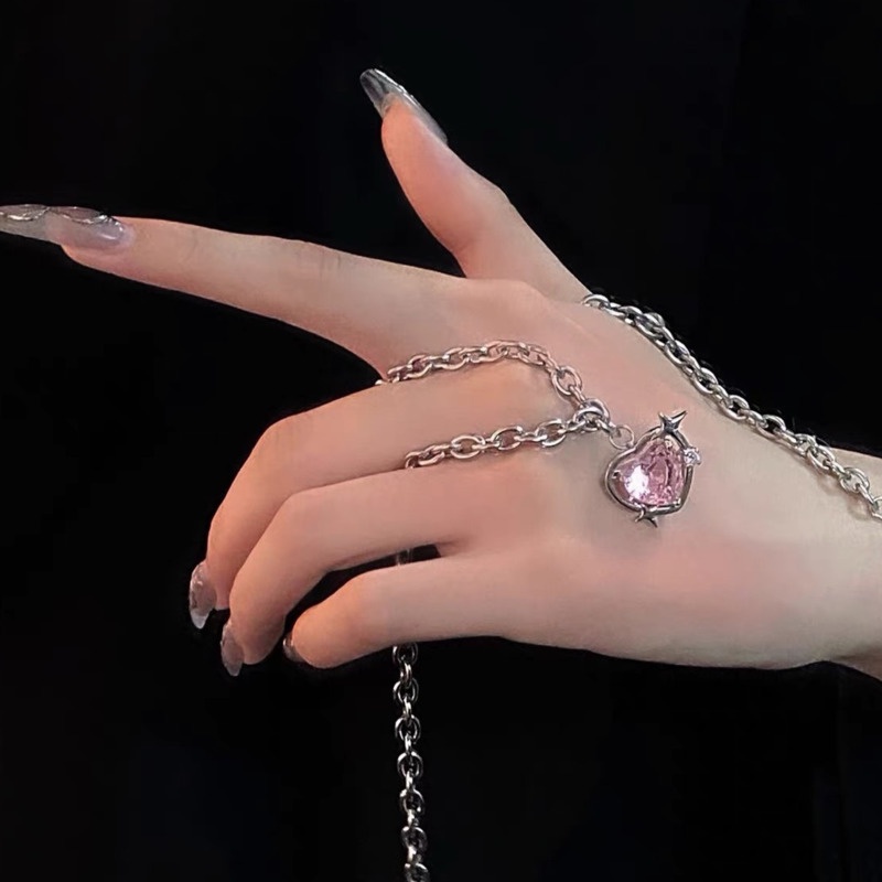 Vòng cổ Mặt Trái Tim Và Ngôi Sao Rỗng Thiết Kế Mới Lạ Độc Đáo