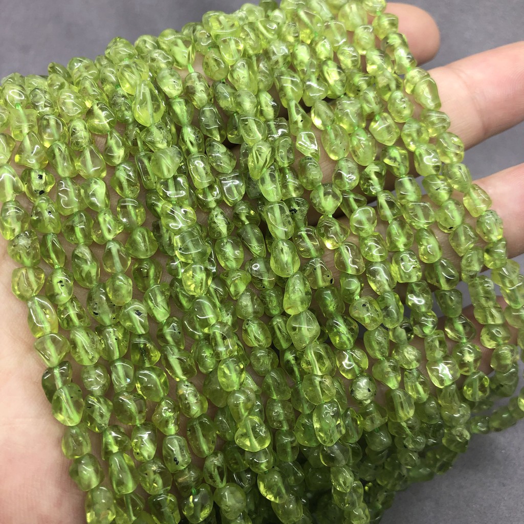 Dây chuỗi hạt đá màu xanh lá tự nhiên bất đối xứng