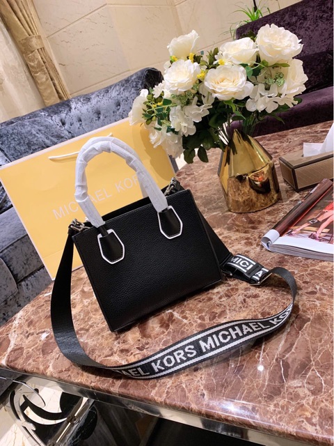 ✨Túi MK Michael Kors da thật check code size to + nhỏ