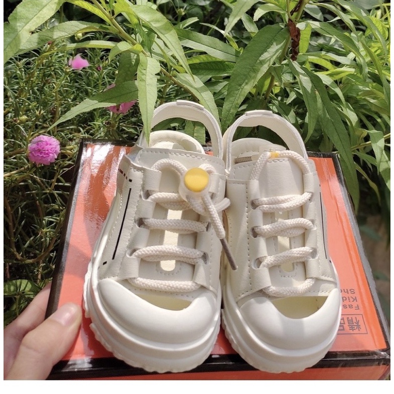 Sandal cho bé trai, bé gái quai dán dây rút độc đáo - dép quai hậu cho bé chống vấp da PU mềm M216(đen,trắng)(sz22-sz31)