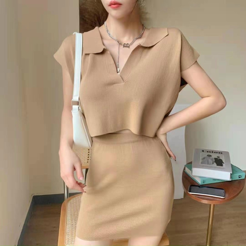 Gợi ý cho các nàng Set đồ hack chân, ăn gian chiều cao 🤩🤩 🤩 👌👌👌Set áo crotop x chân váy len  🌟 Diện e này thì gọn dáng,